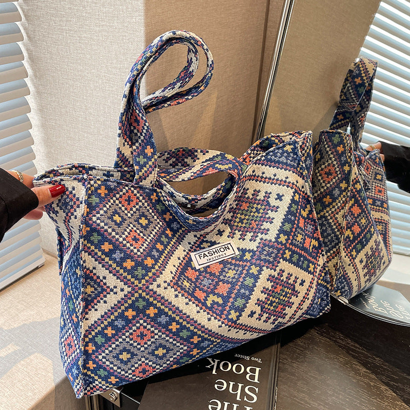 Dekorative gemusterte Stofftasche