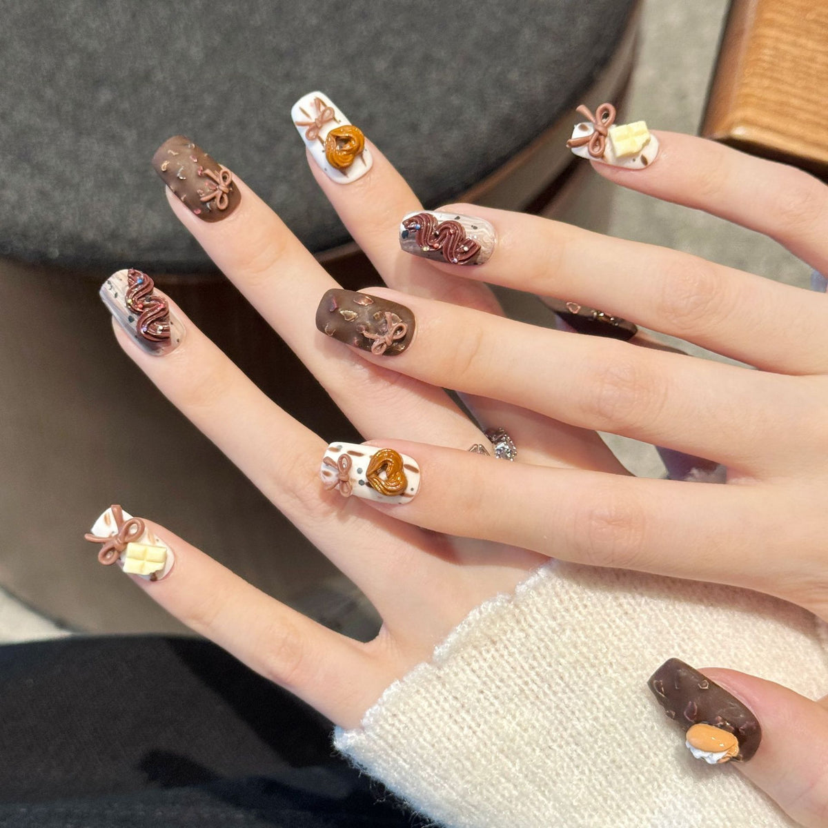 Künstlerisches Schokoladen-Themen Press-On Nagelset