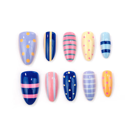 Stylisches Muster Press-On Nagelkunst Set