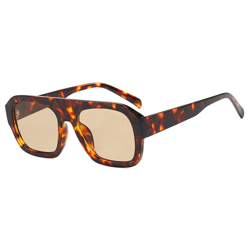 Damen modische Sonnenbrille mit robustem Rahmen und breiten Gläsern Brehn