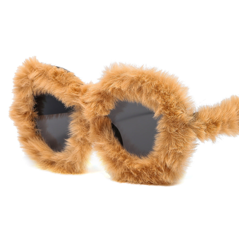 Damen auffällige Oversize-Sonnenbrille mit einem einzigartigen Felltouch Brehn