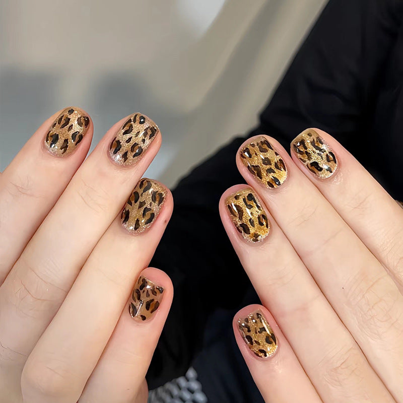 Elegante Lange Press-On Nägel Set mit Künstlerischen Spitzen Brehn