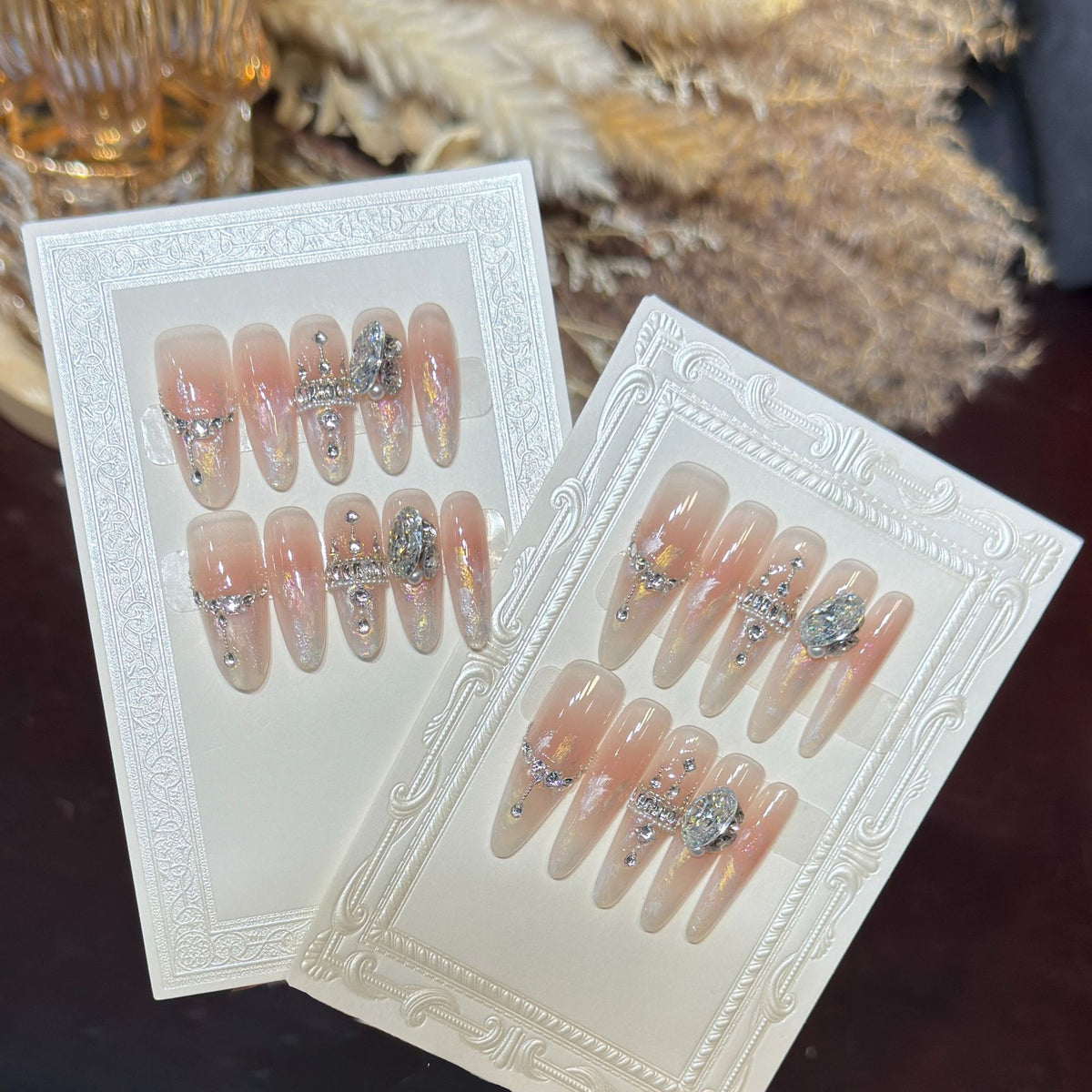 Dekoratives Stiletto Nagelkunstset Brehn