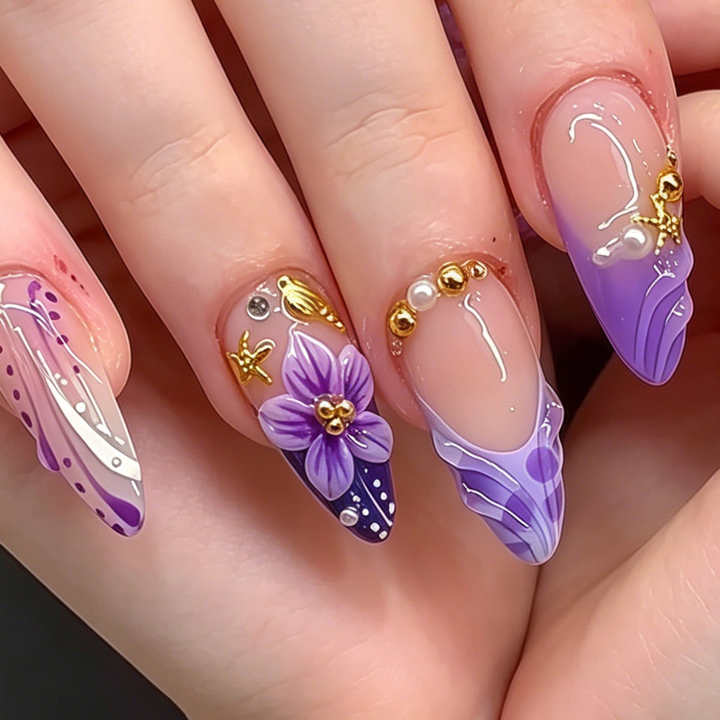 Dekoratives Französisches Spitzen-Nagelkunstdesign Brehn