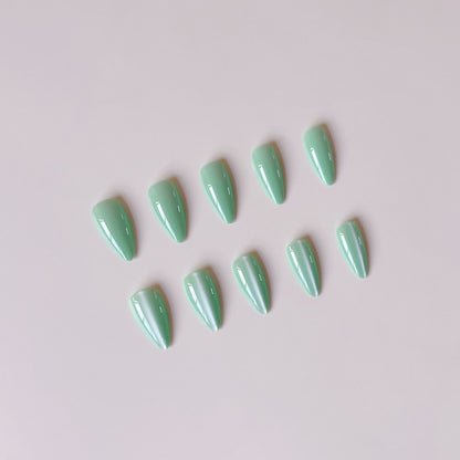 Kunstnagelset mit funkelndem Glitzer und elegantem Design Brehn