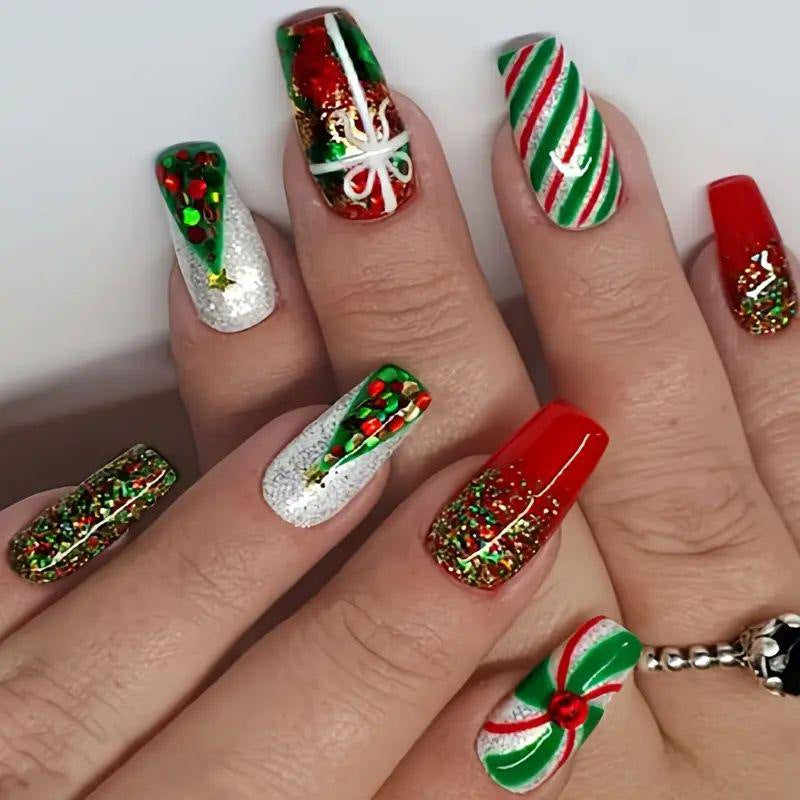 Künstlerische winterliche Nail Art Brehn