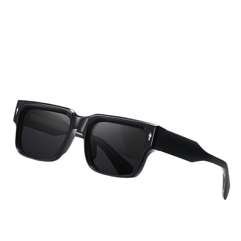 Damen Sonnenbrille im modernen, kantigen Design Brehn