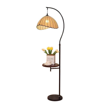 Stylische Bogen-Stehlampe mit integriertem Beistelltisch