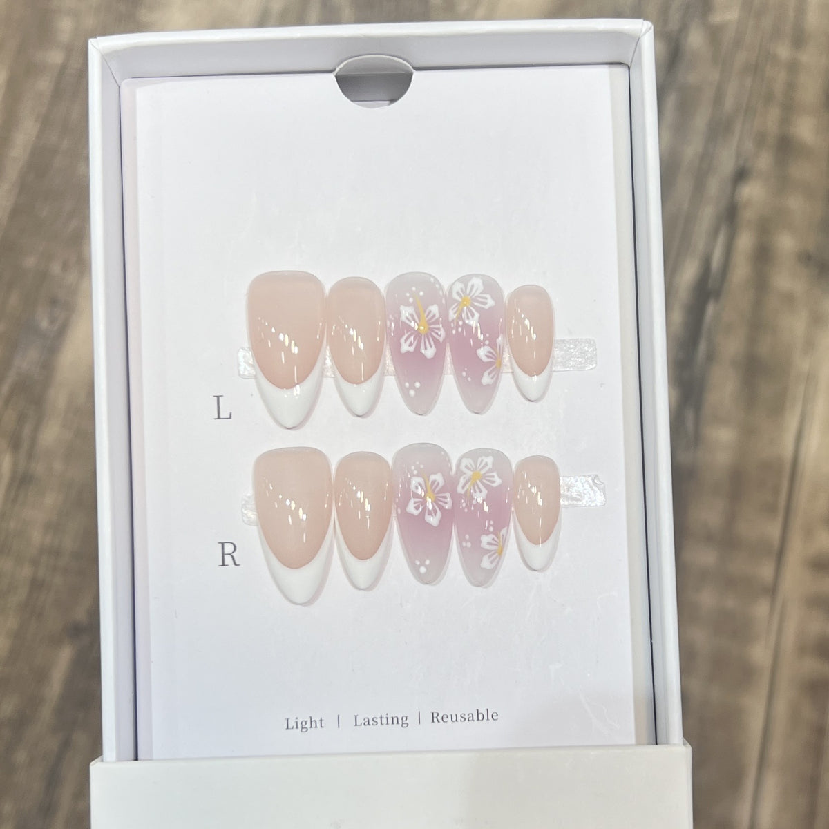 Floral-Design Wiederverwendbares Press-On-Nagelset Brehn