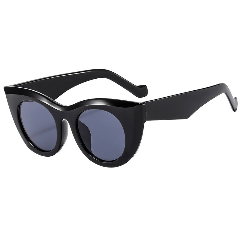 Damen Cat-Eye Sonnenbrille mit transparentem Rahmen und polarisierten Gläsern Brehn