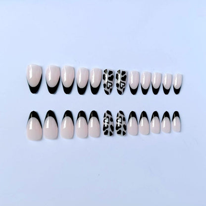 Elegantes Spitz-Französisches Tipps-Nagelkunst-Set