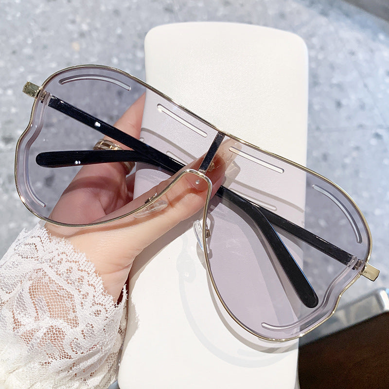 Damen Sonnenbrille im modernen Shield-Design Brehn