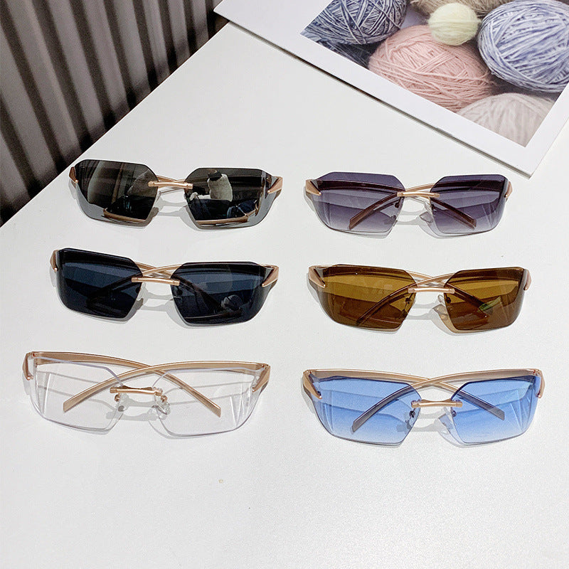 Damen modische quadratische Sonnenbrille mit verziertem Metallrahmen Brehn