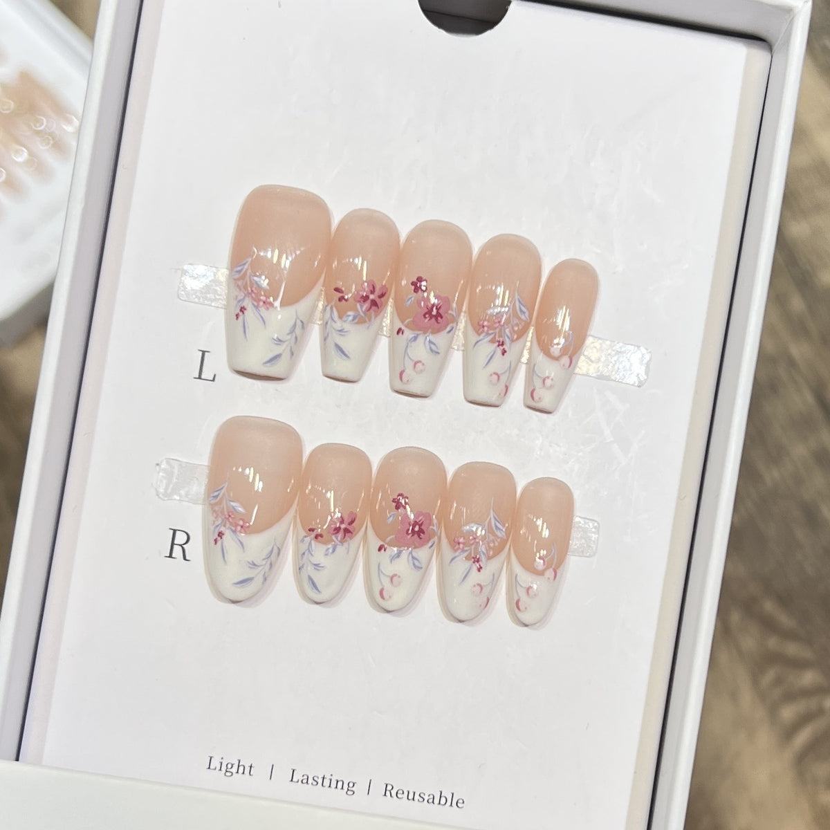Floral Design Stiletto Press-On Nails Brehn