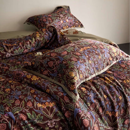 Luxuriöses Satin-Bettwäsche-Set mit floralem und Beerenmotiv
