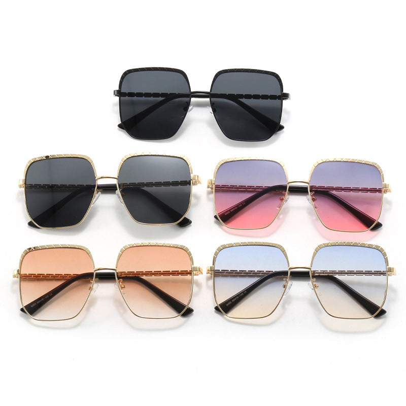 Damen modische Sonnenbrille mit quadratischem Rahmen und stilvollen Details Brehn