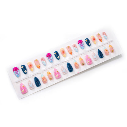 Strand-inspirierte Press-On Nagelkunst Brehn