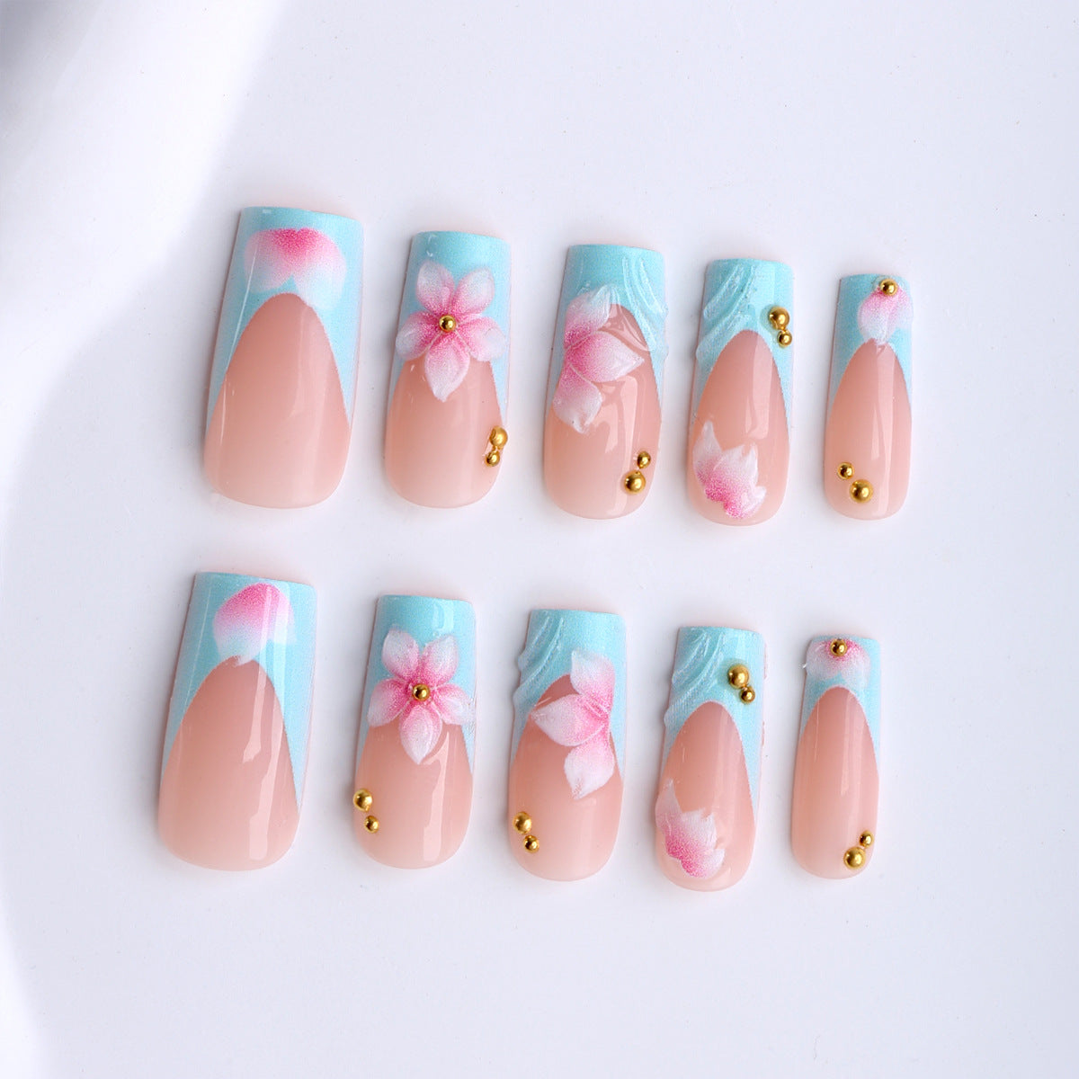 Kunstfingernägel mit Floralen Motiven und Modernem Design Brehn