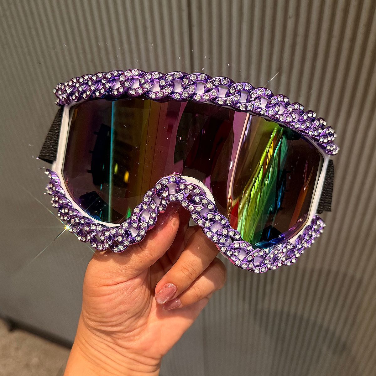 Damen Sportlich elegante Skibrille mit strassverziertem Rahmen Brehn