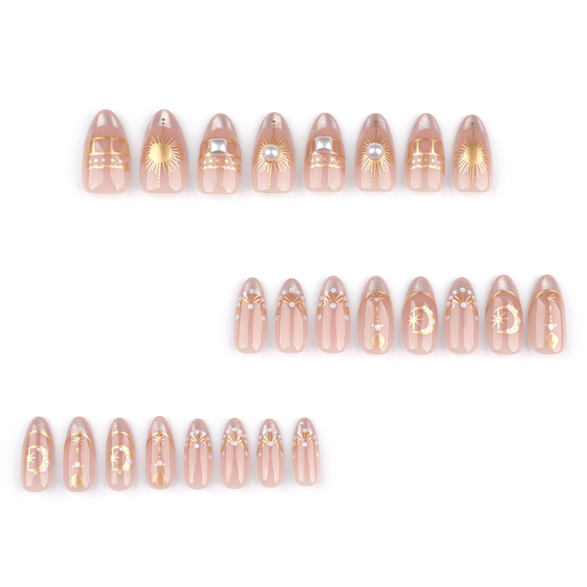 Glamouröse Nagelkunst mit feinen Goldakzenten Brehn