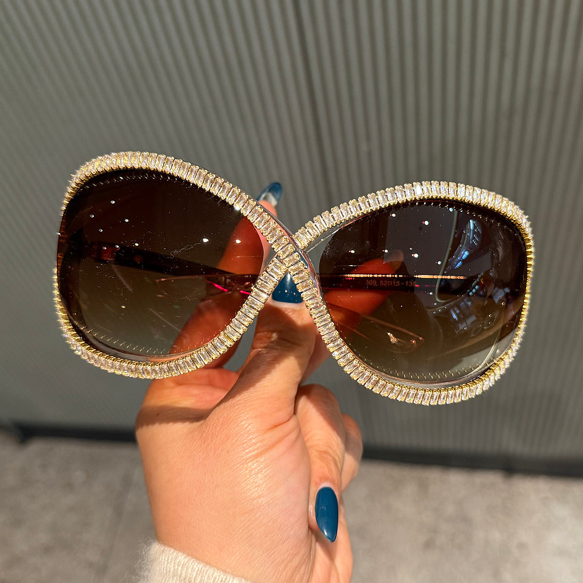 Damen Trendige Sonnenbrille mit funkelndem Kristalldekor Brehn