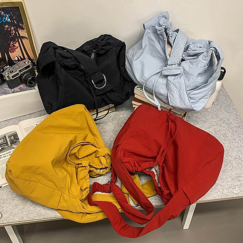 Leichtgewichtige Kordelzug Schultertasche Brehn