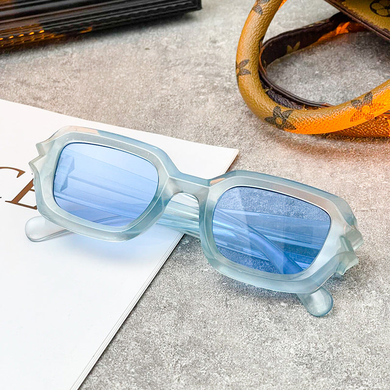 Damen modische Sonnenbrille mit auffälligem Rahmen Brehn