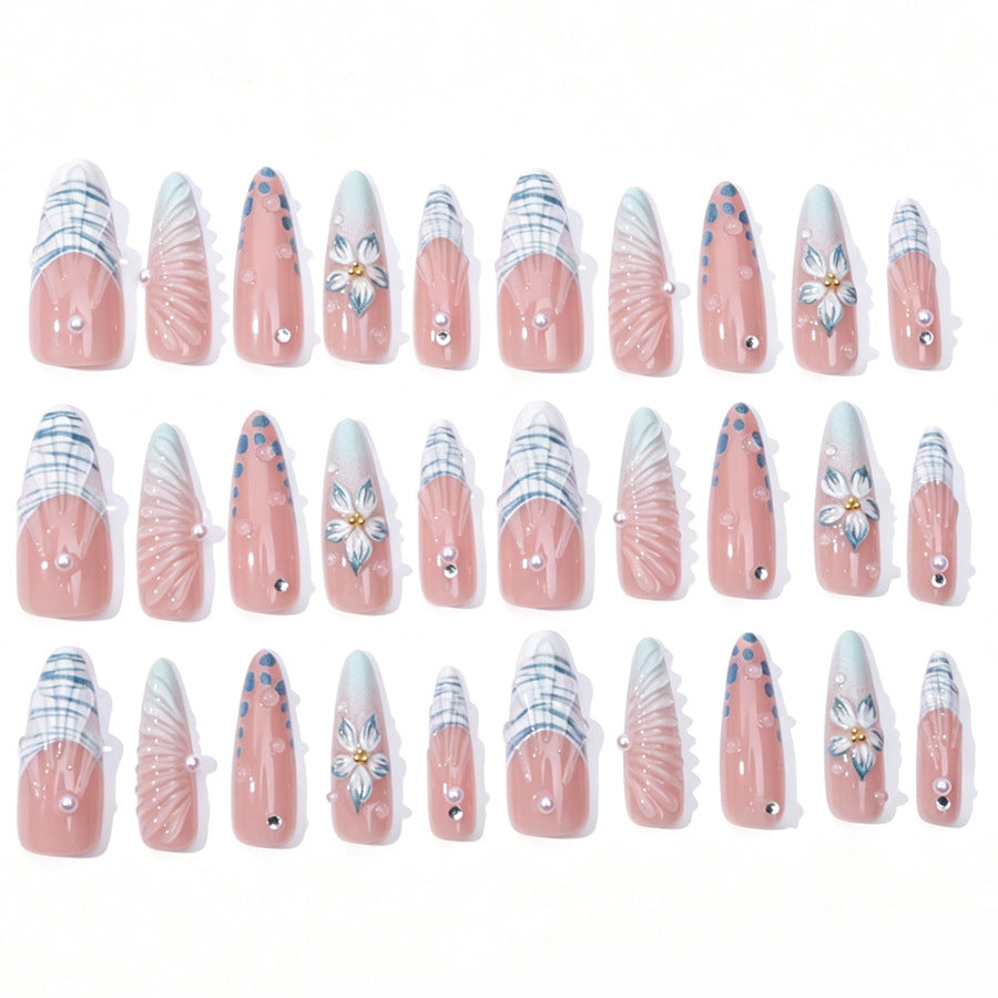Kreatives Kunstnagelset Brehn