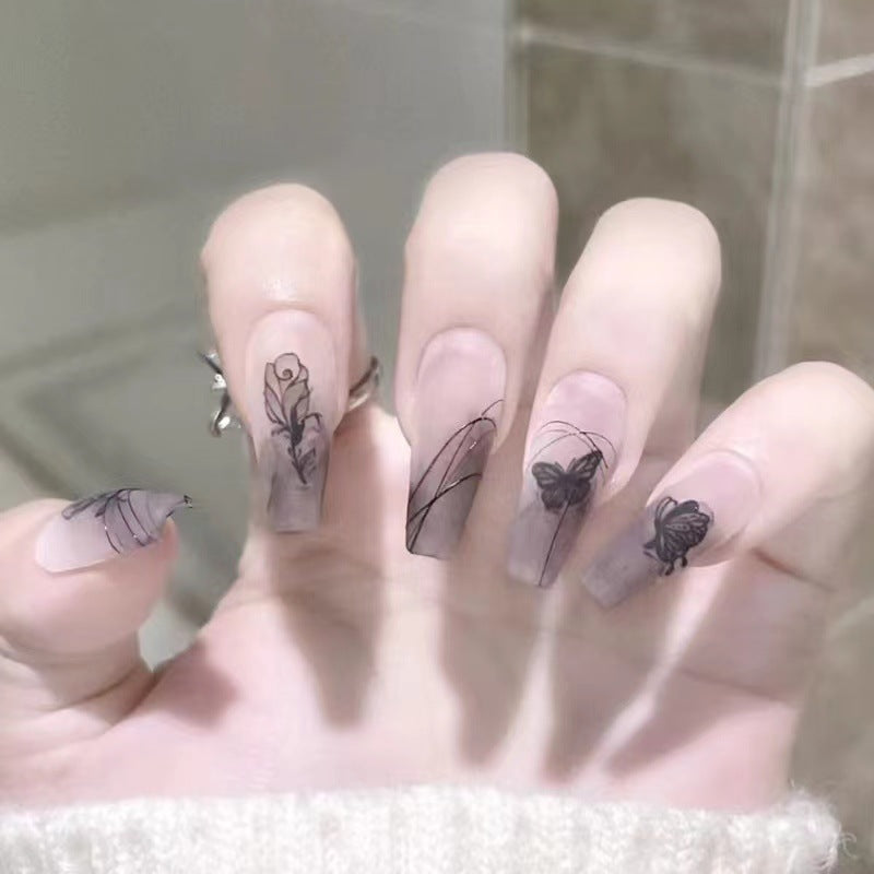 Kunstvolle Stiletto Nagelspitzen Brehn