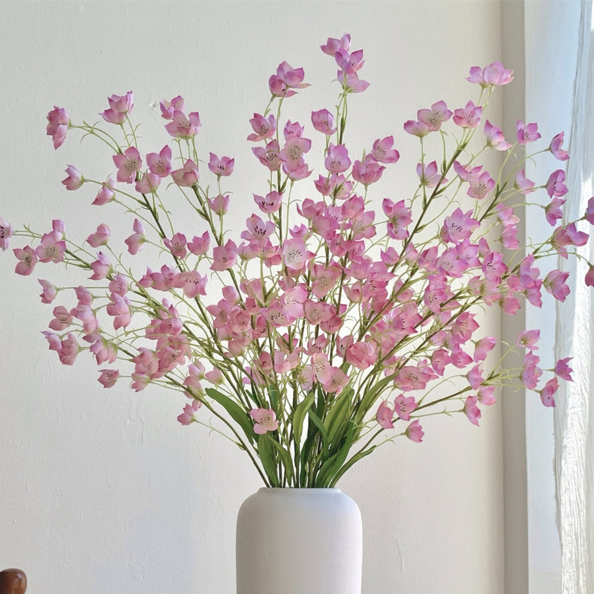Künstliche Blumenarrangement