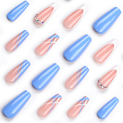 Kunstvolle Gel-Nägel mit Glitzerverzierungen und eleganten Designs Brehn