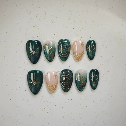 Künstlerisches Press-On-Nagelset mit anpassbaren Designs