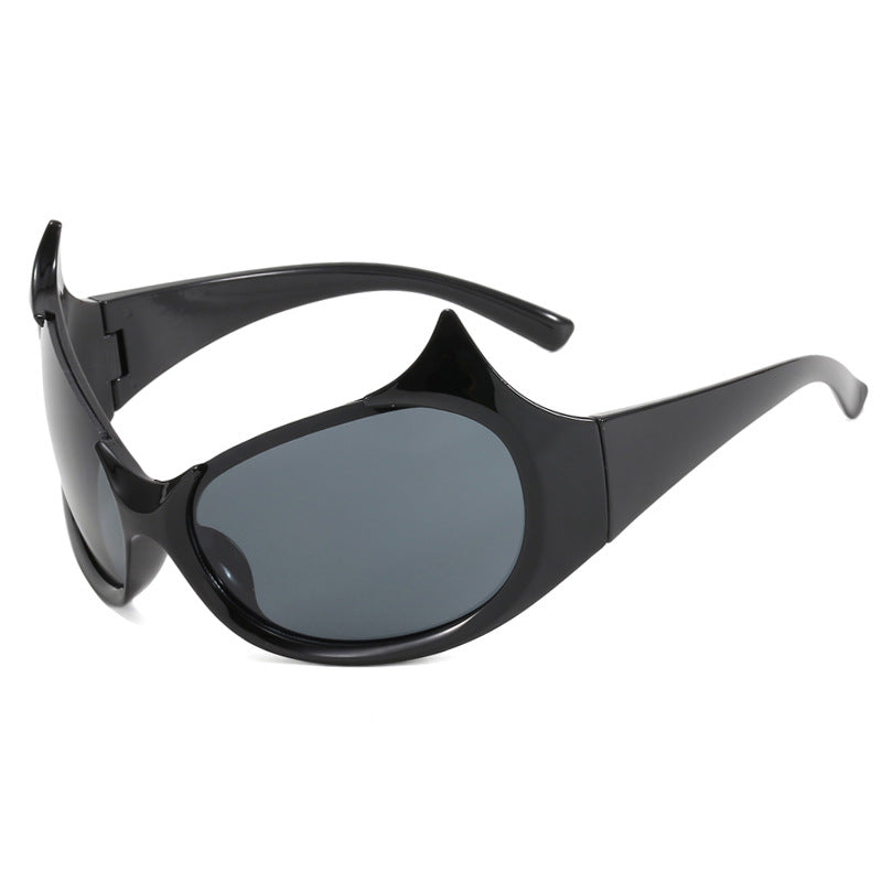 Damen futuristische Sonnenbrille mit stylischem Design und schützendem UV-Filter Brehn