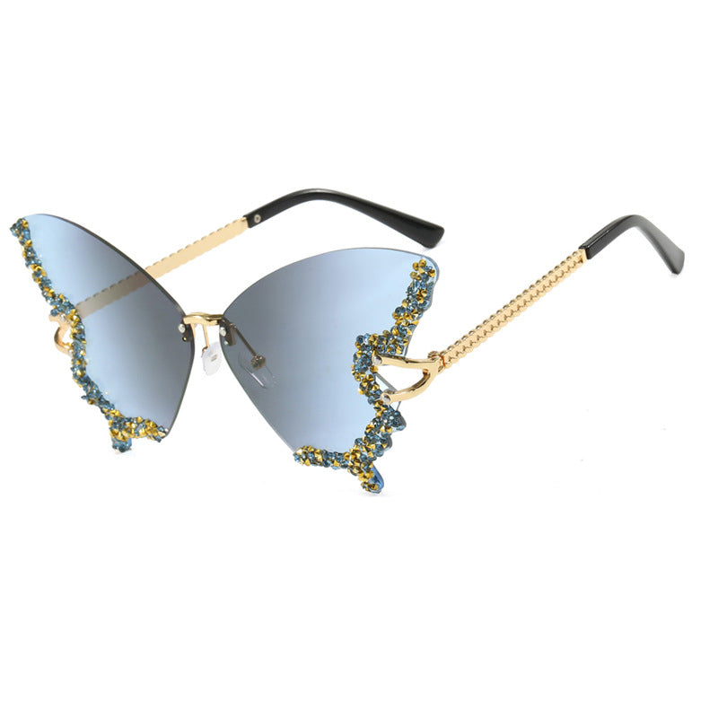 Damen große Cat-Eye Sonnenbrille mit funkelndem Strassbesatz und elegantem Rahmen Brehn
