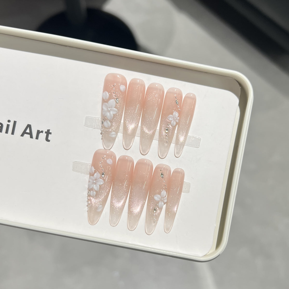 Dekoratives Floral Press-On Nagelset Brehn