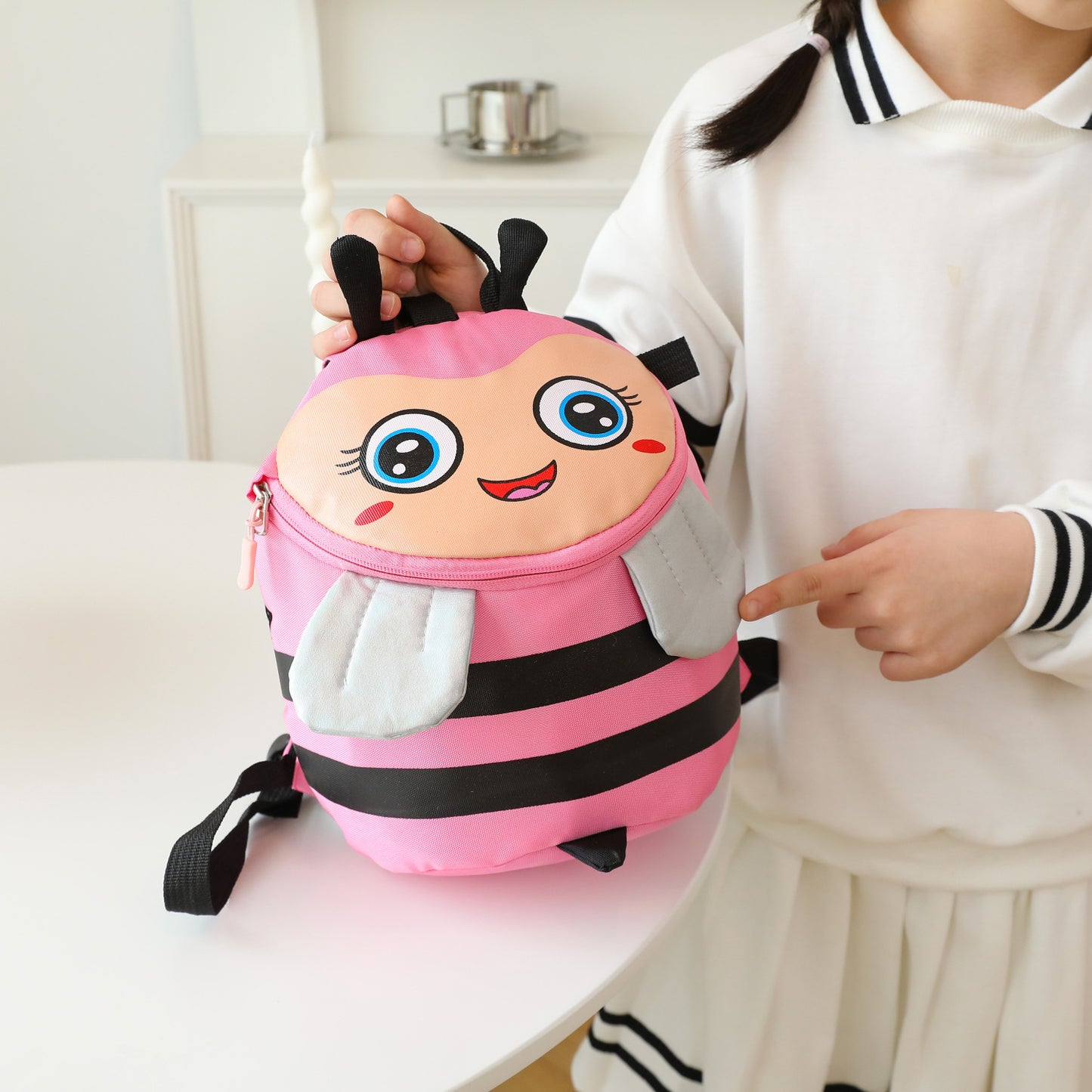 Plüsch-Rucksack mit Bienenmotiv und Praktischen Fächern Brehn