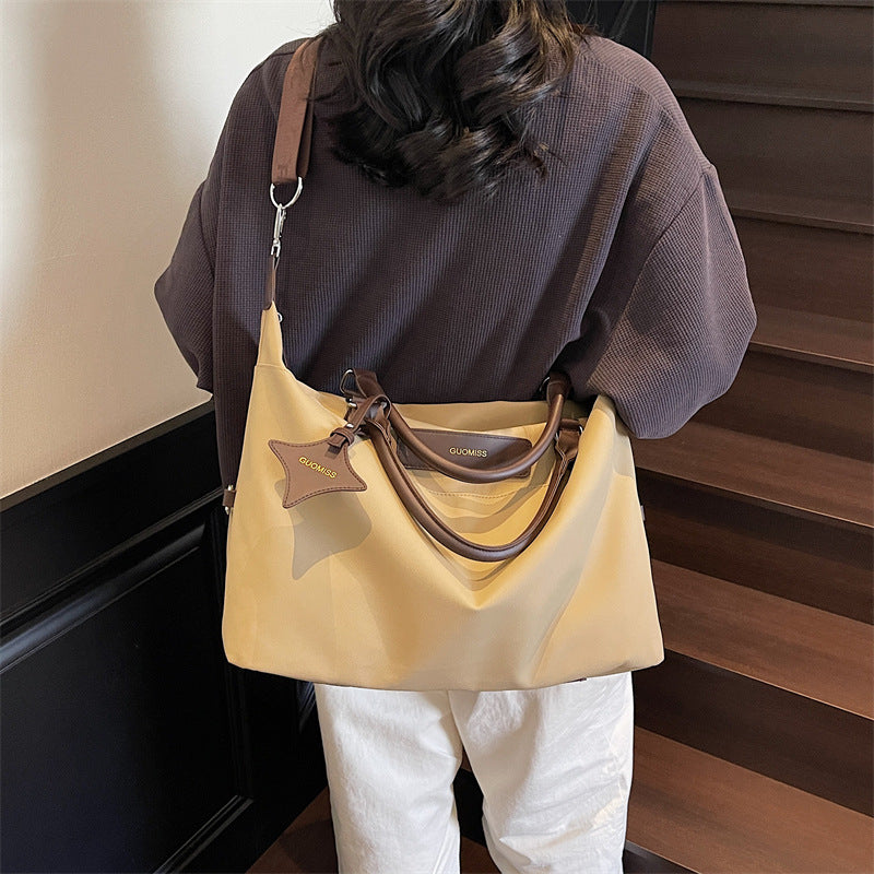 Elegante Reisetasche Mit Praktischen Fächern Brehn