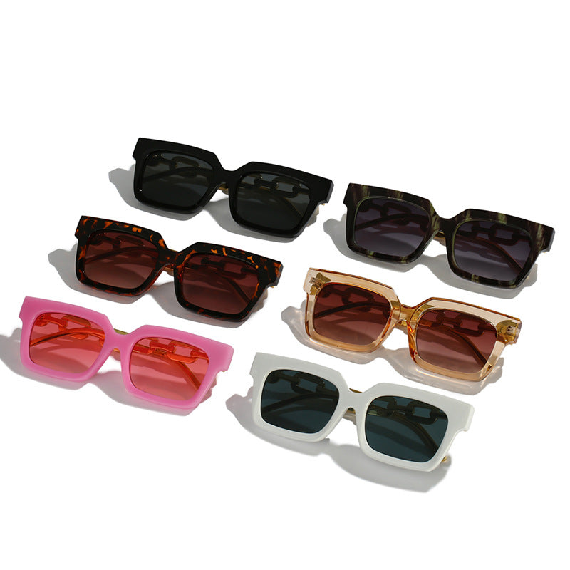 Damen modische Sonnenbrille mit einzigartigem Kettenelement Brehn