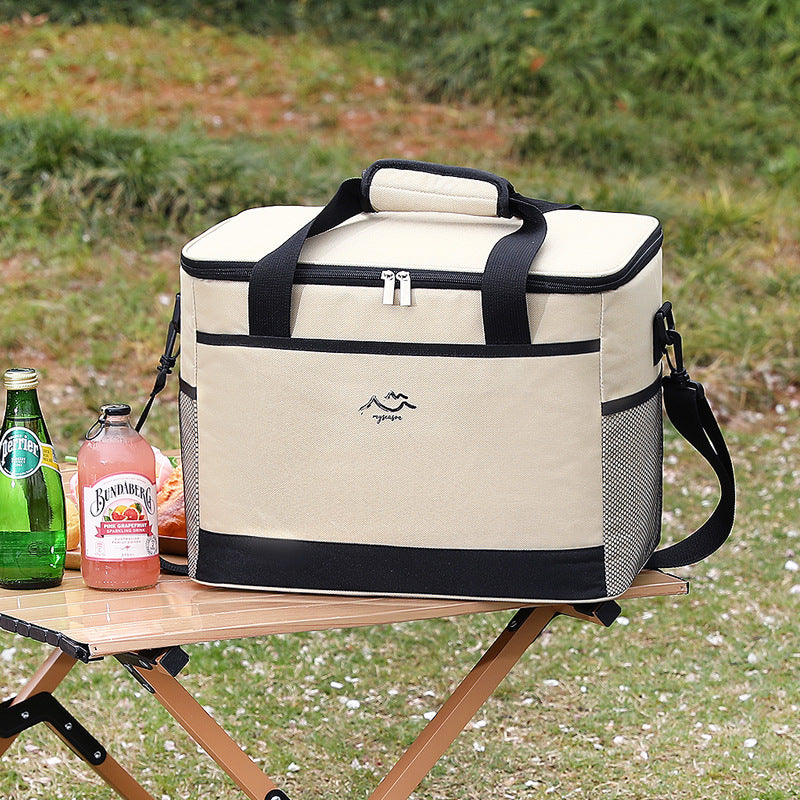 Isolierte Wochenend-Picknick-Kühltasche Brehn