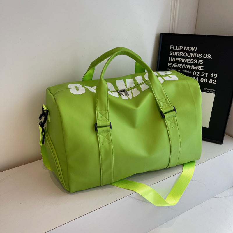 Sportliche Reisetasche Mit Geräumigem Innenfach Und Strapazierfähigem Material Brehn
