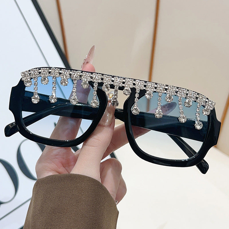 Glamouröse kristallverzierte Sonnenbrille Brehn