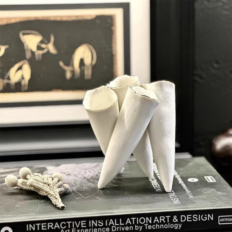 Dekorative Moderne Skulptierte Vase