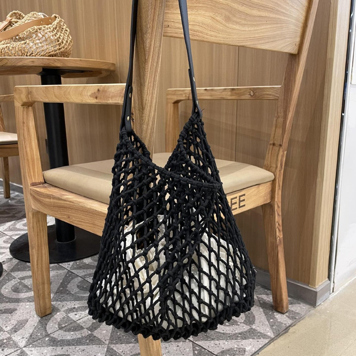 Elegante Netztasche mit Ledergriffen Brehn