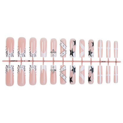 Kunstnagelset mit floralen und modernen Designs Brehn