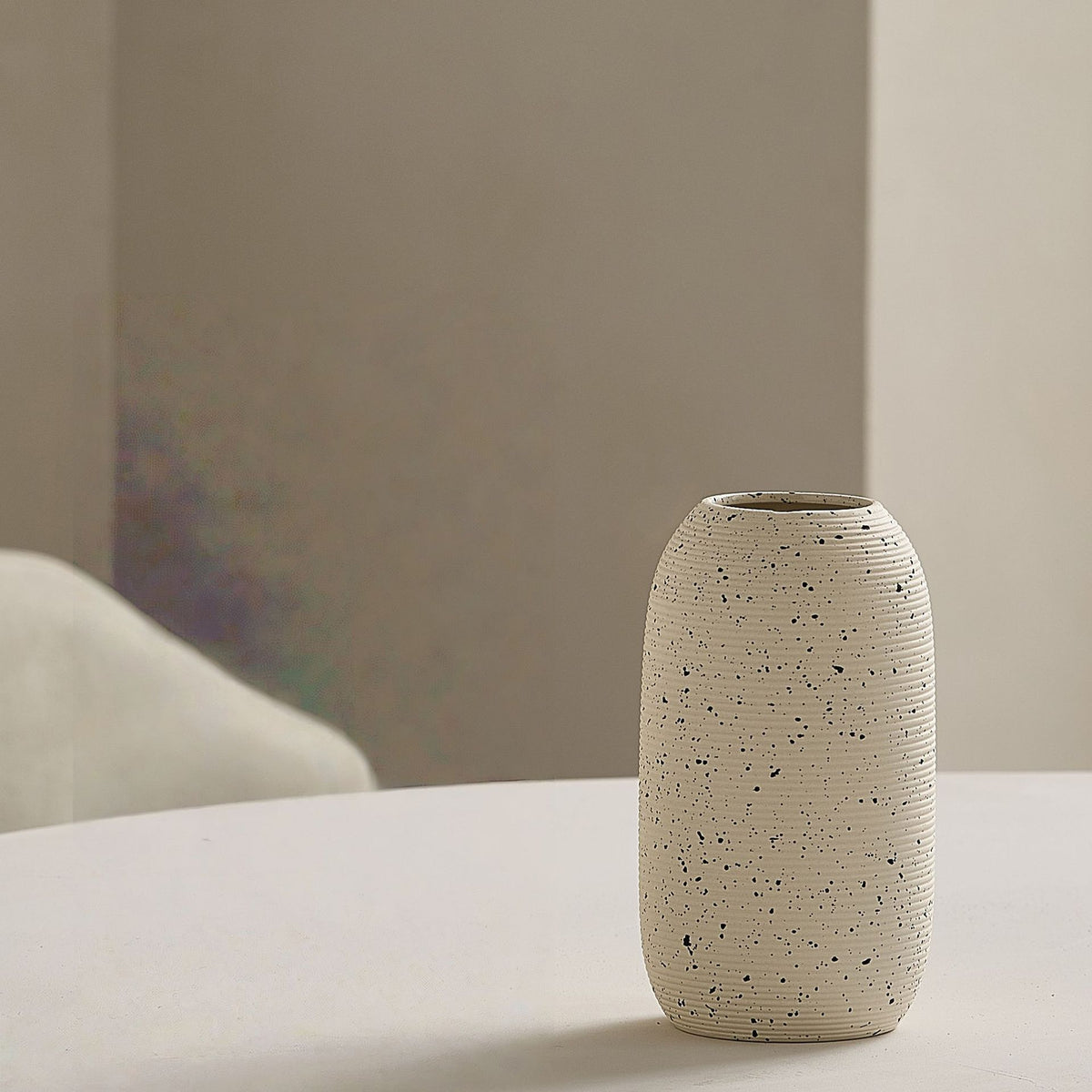 Elegante und Kunstvolle Keramikvase Brehn