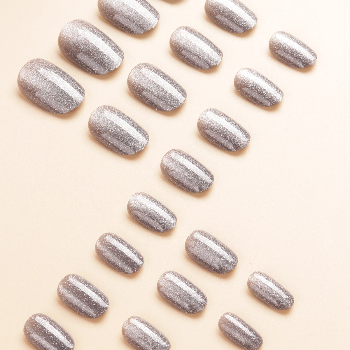 Glänzendes Metallic-Nagelkunst-Set Brehn