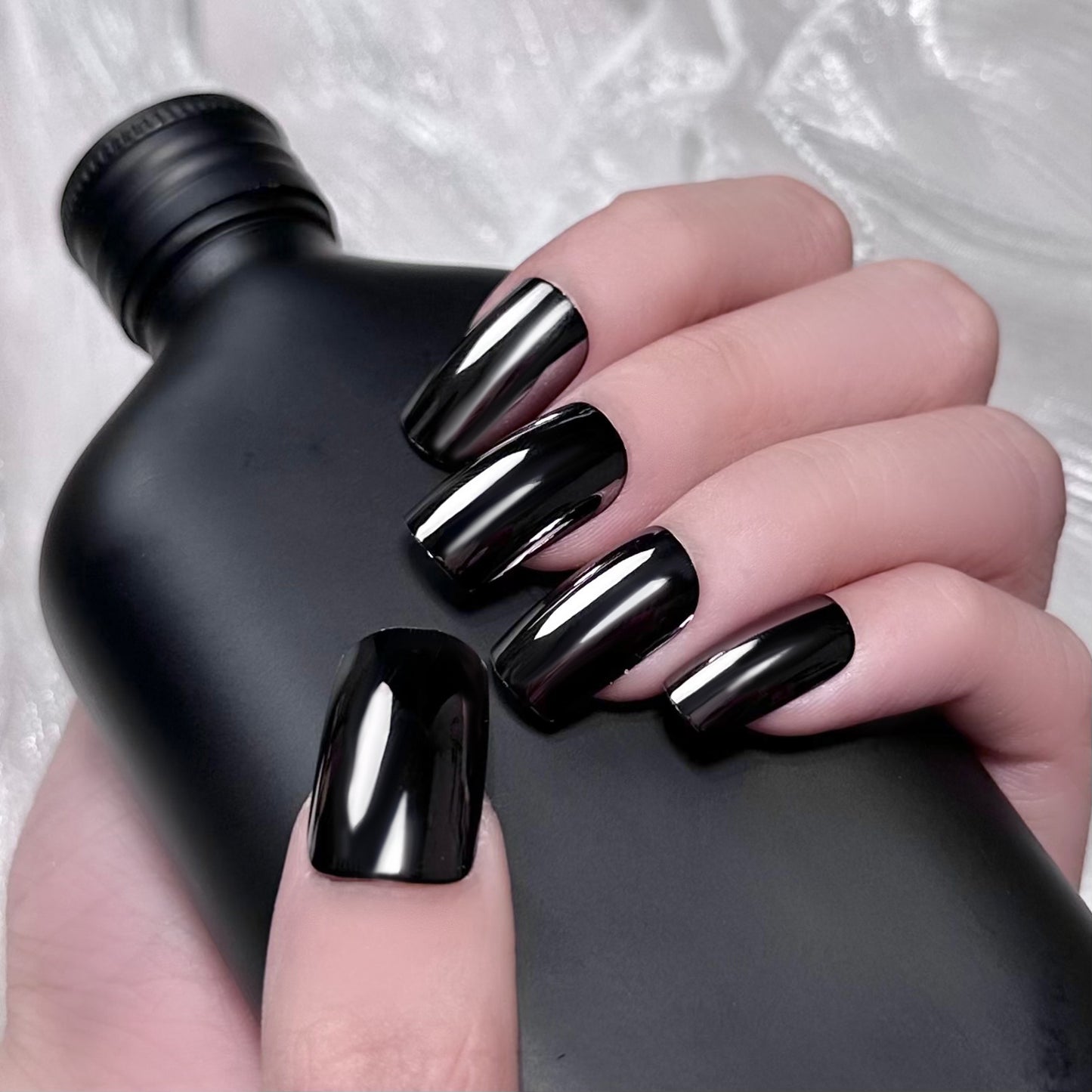 Glänzendes Press-On Nagelset Brehn