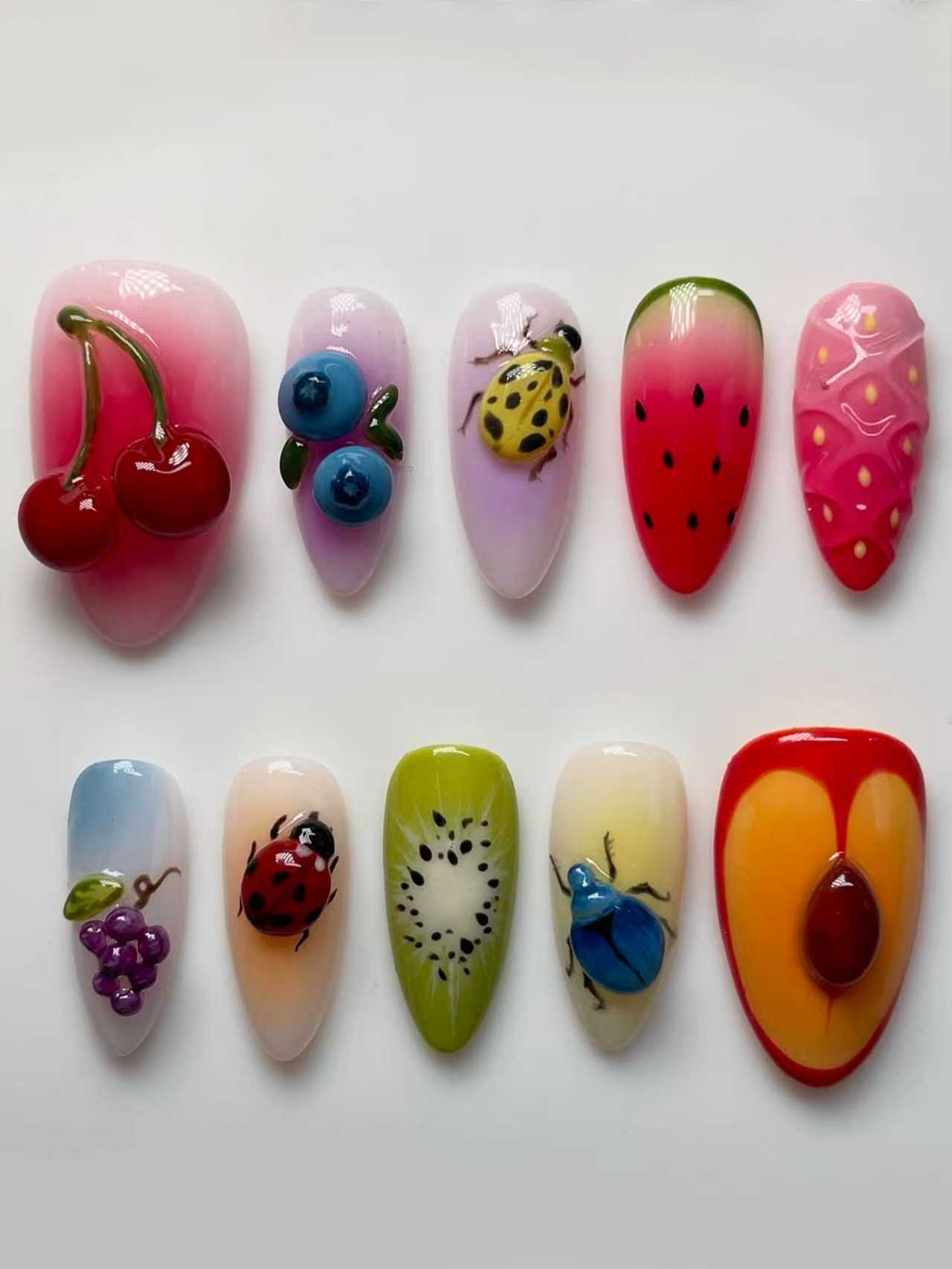 Künstlerisches 3D Obst Nageldesign Brehn