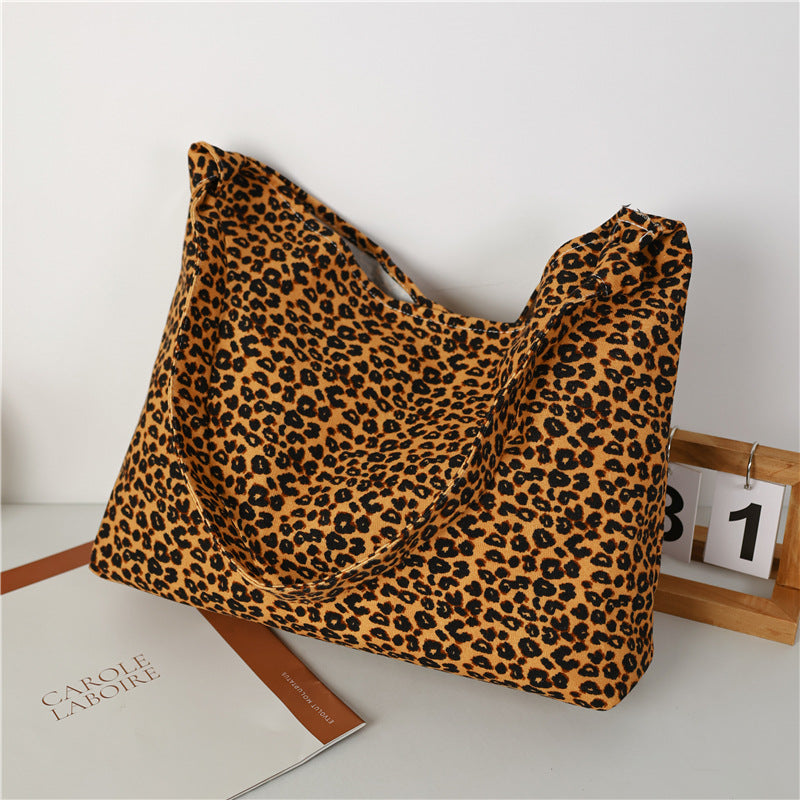 Trendige Tierdruck-Handtasche