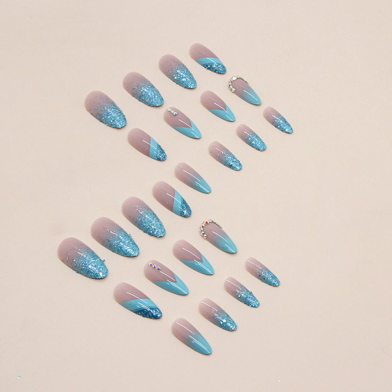 Stylische Glitzer Ombre Nagelspitzen Brehn